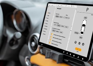 interior de coche con smart tablero