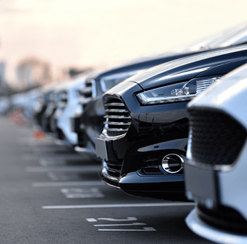 coches estacionados en fila